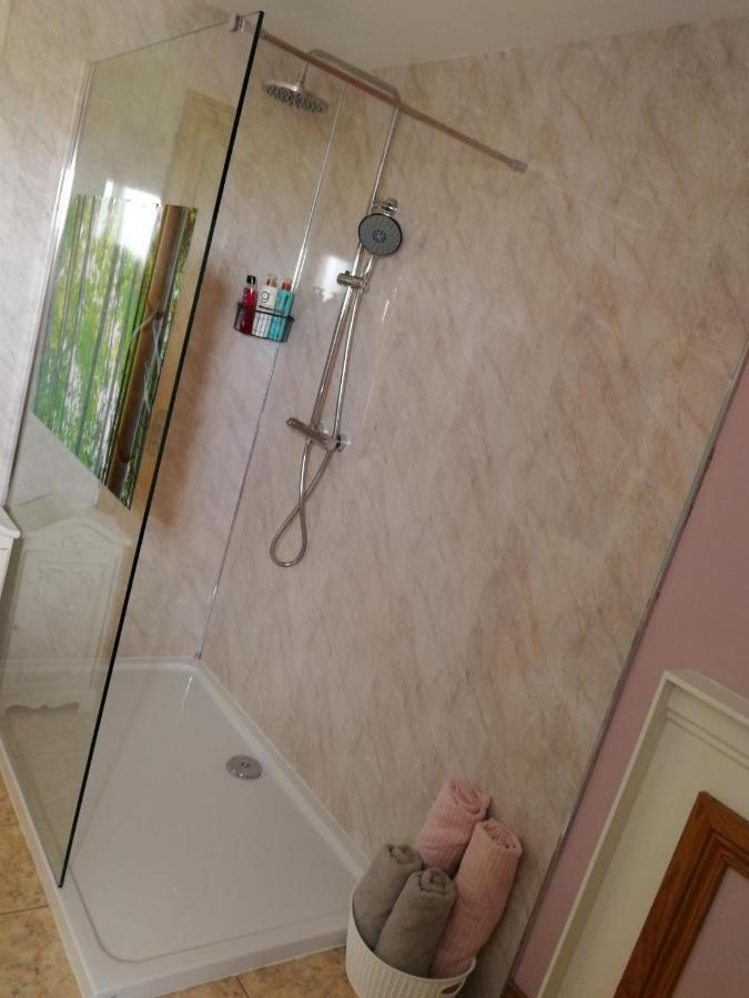 באליקאסל Carnately Lodge מראה חיצוני תמונה